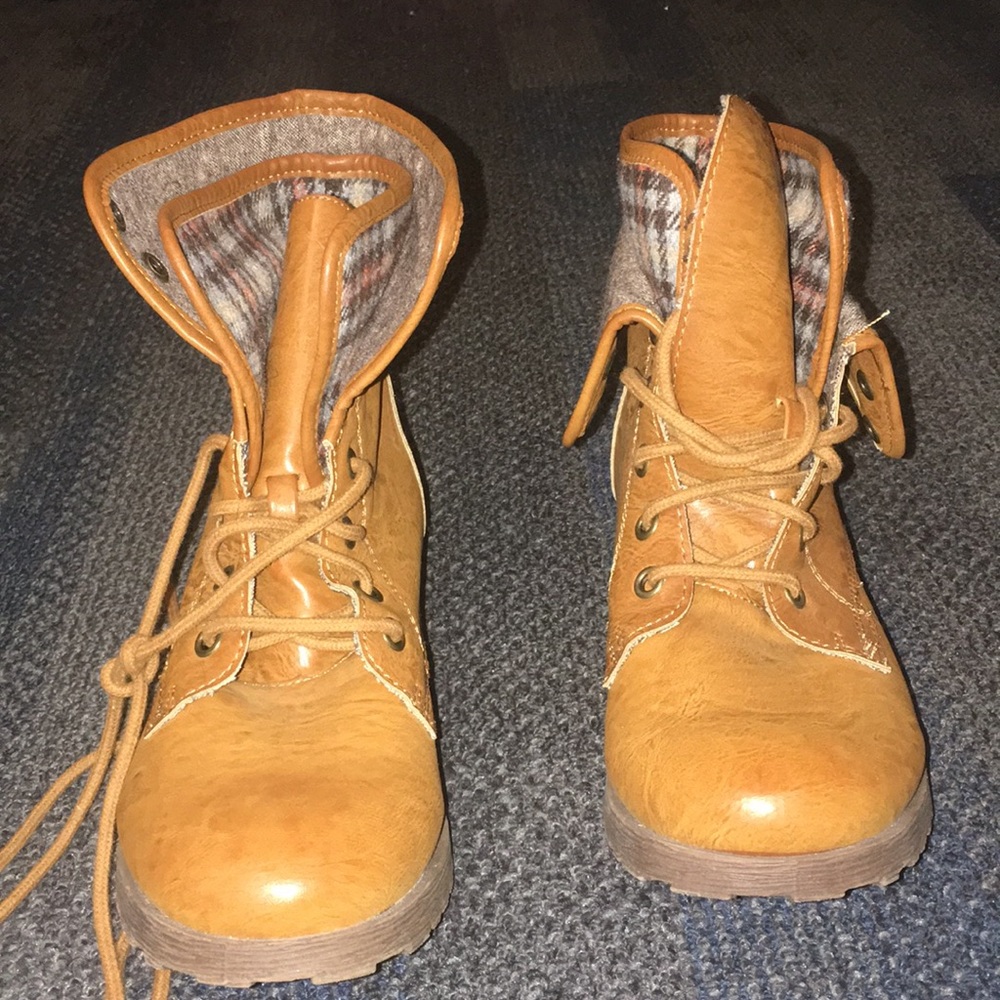 Boots brown